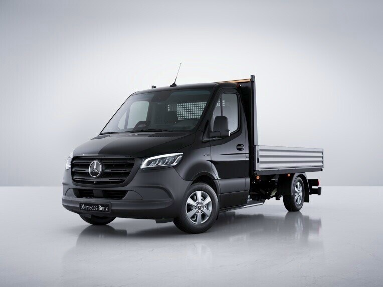 Le Mercedes-Benz eSprinter châssis-cabine avec la ligne d'équipement SELECT.