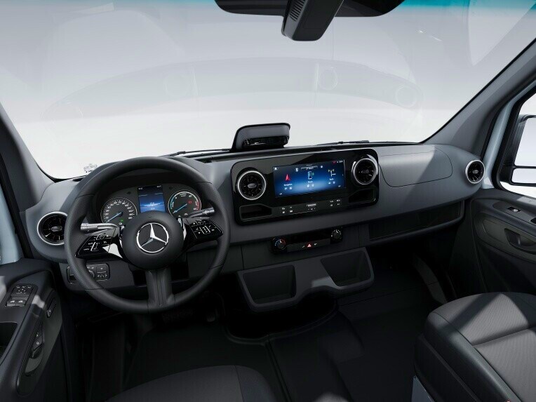La cabina del conducente di Mercedes-Benz eSprinter Furgone nella linea di equipaggiamento BASE.