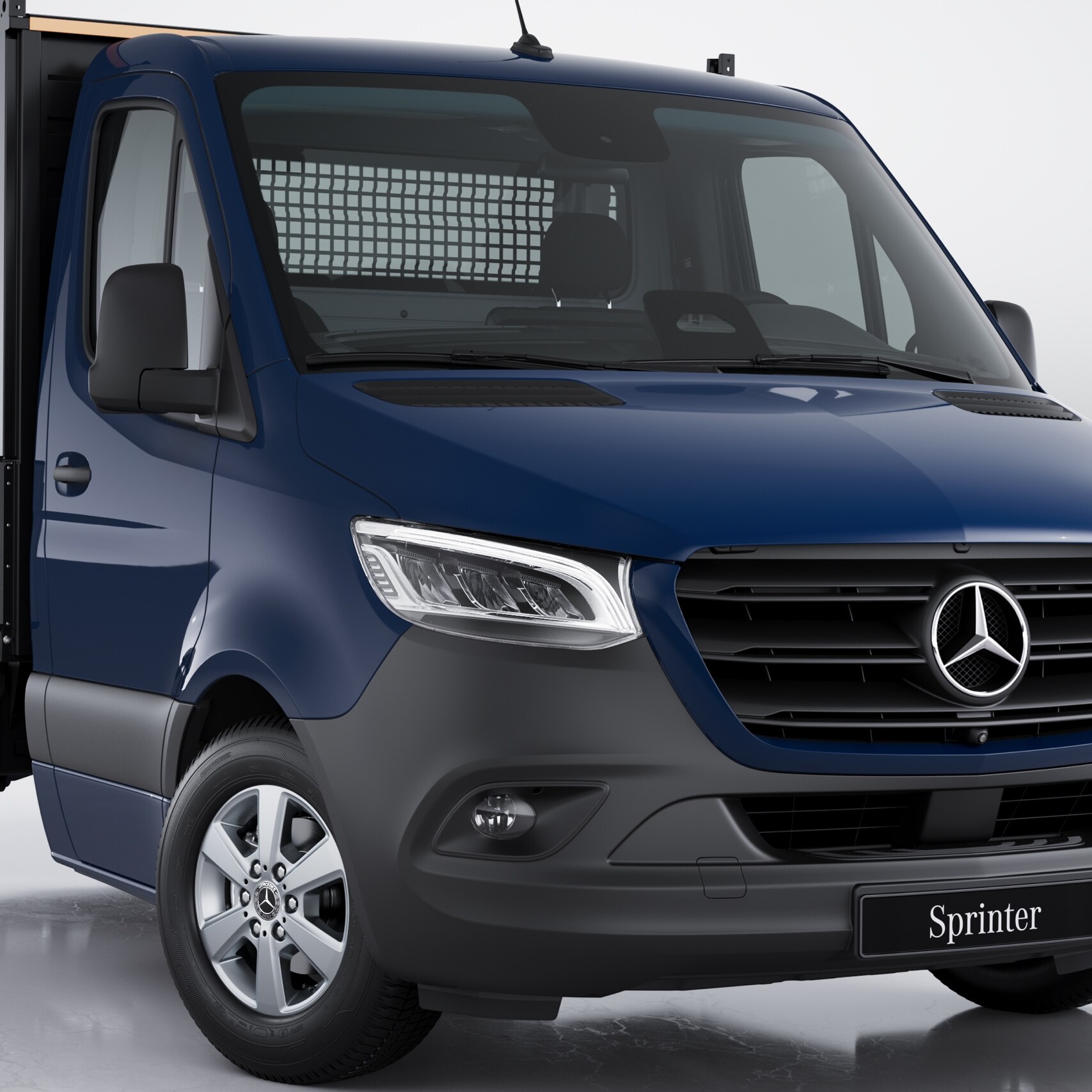 Gli esterni del Mercedes-Benz Sprinter cassonato.