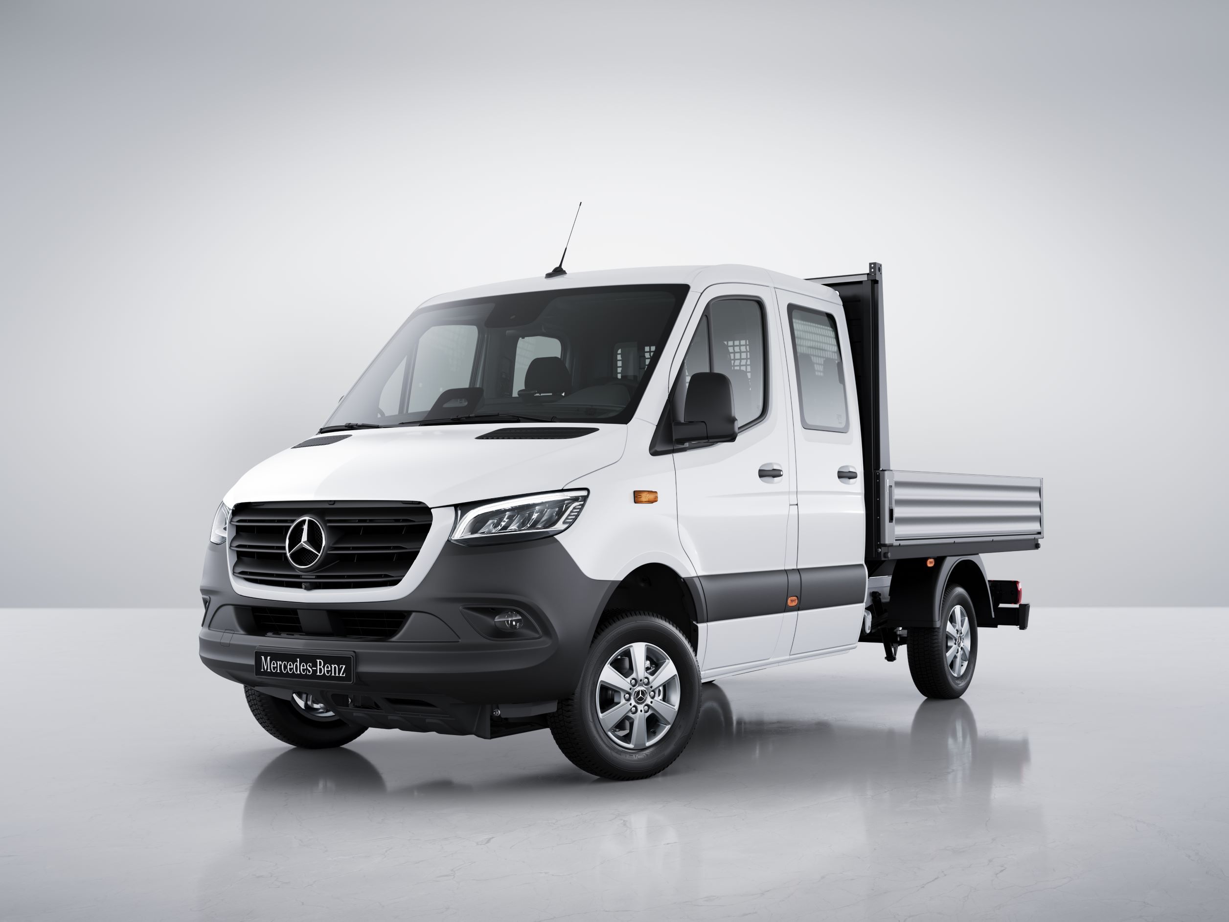 Sprinter Pritschenfahrzeug | Mercedes-Benz Das Mercedes-Benz Sprinter Pritschenfahrzeug.