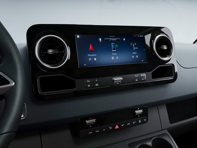 Il sistema multimediale MBUX del Mercedes-Benz Sprinter Furgone.