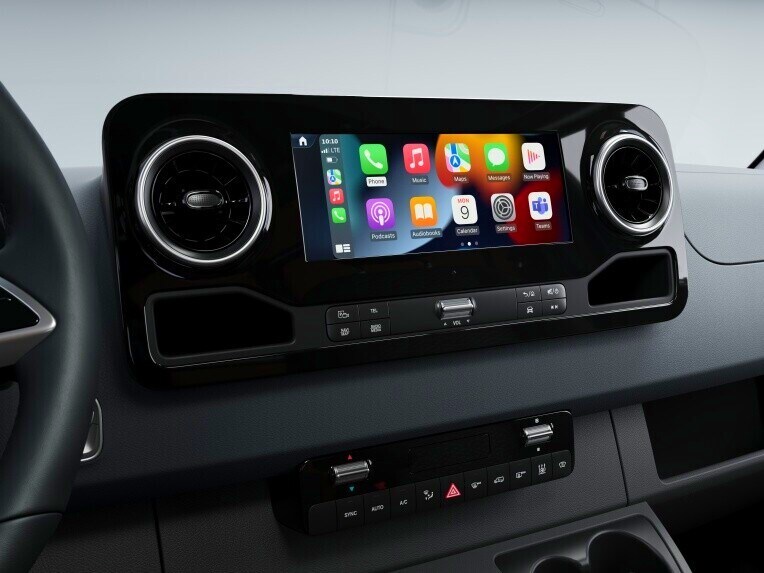 La schermata per l'integrazione per smartphone nel Mercedes-Benz Sprinter Furgone.
