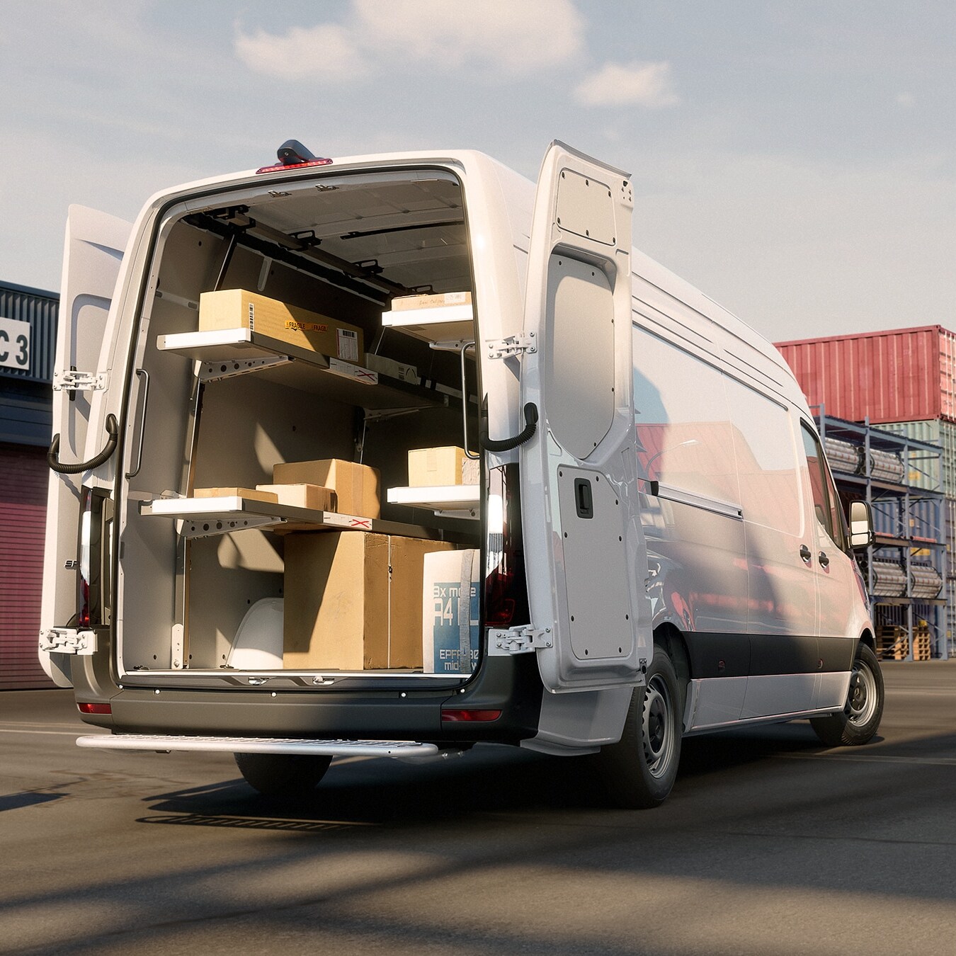 Mercedes‑Benz Sprinter con sistema di scaffalature e carico organizzato