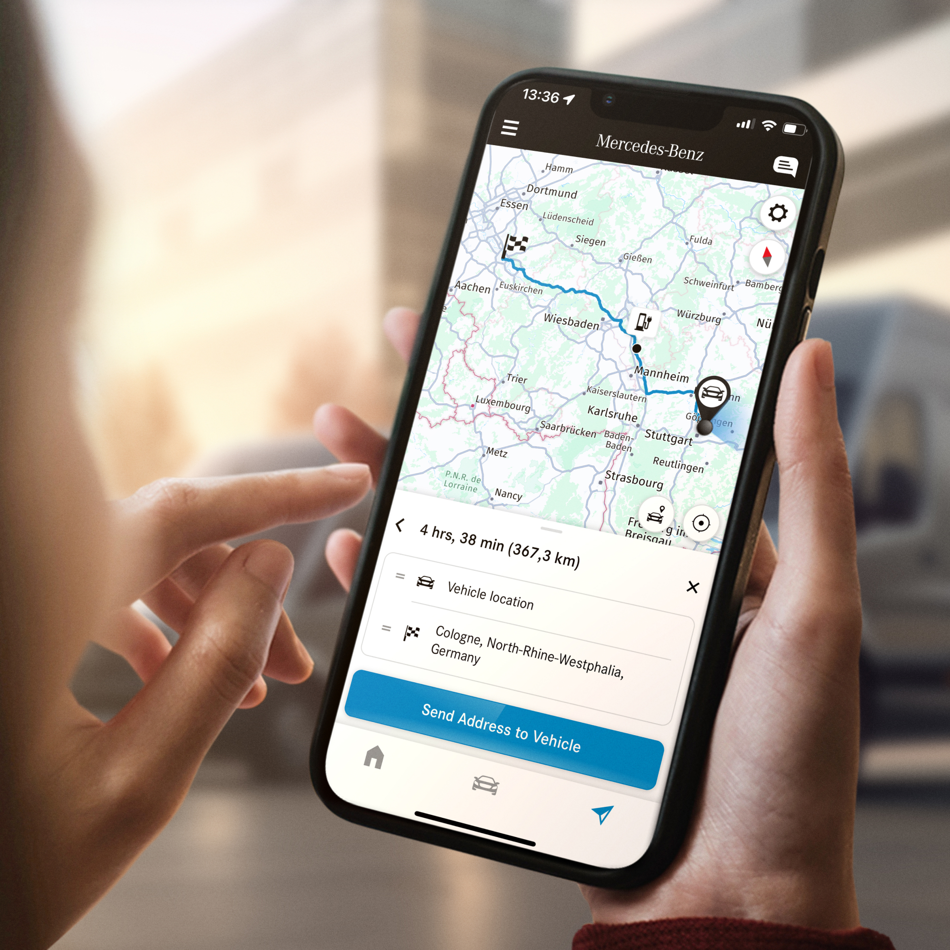 Navigation with Electric Intelligence | Digital Extras | Mercedes-Benz The Navigation with Electric Intelligence function from Mercedes-Benz on a smartphone.