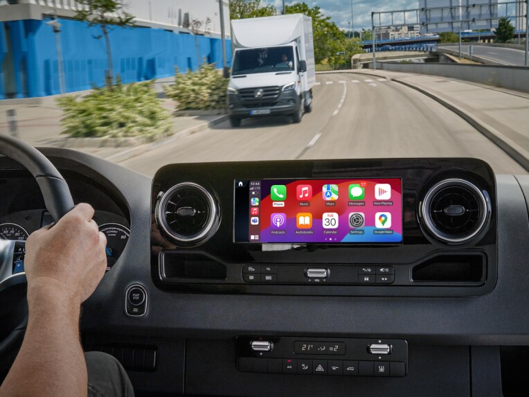 Digital Extras Mercedes-Benz aggiuntivi nel sistema multimediale MBUX di Mercedes-Benz Sprinter.