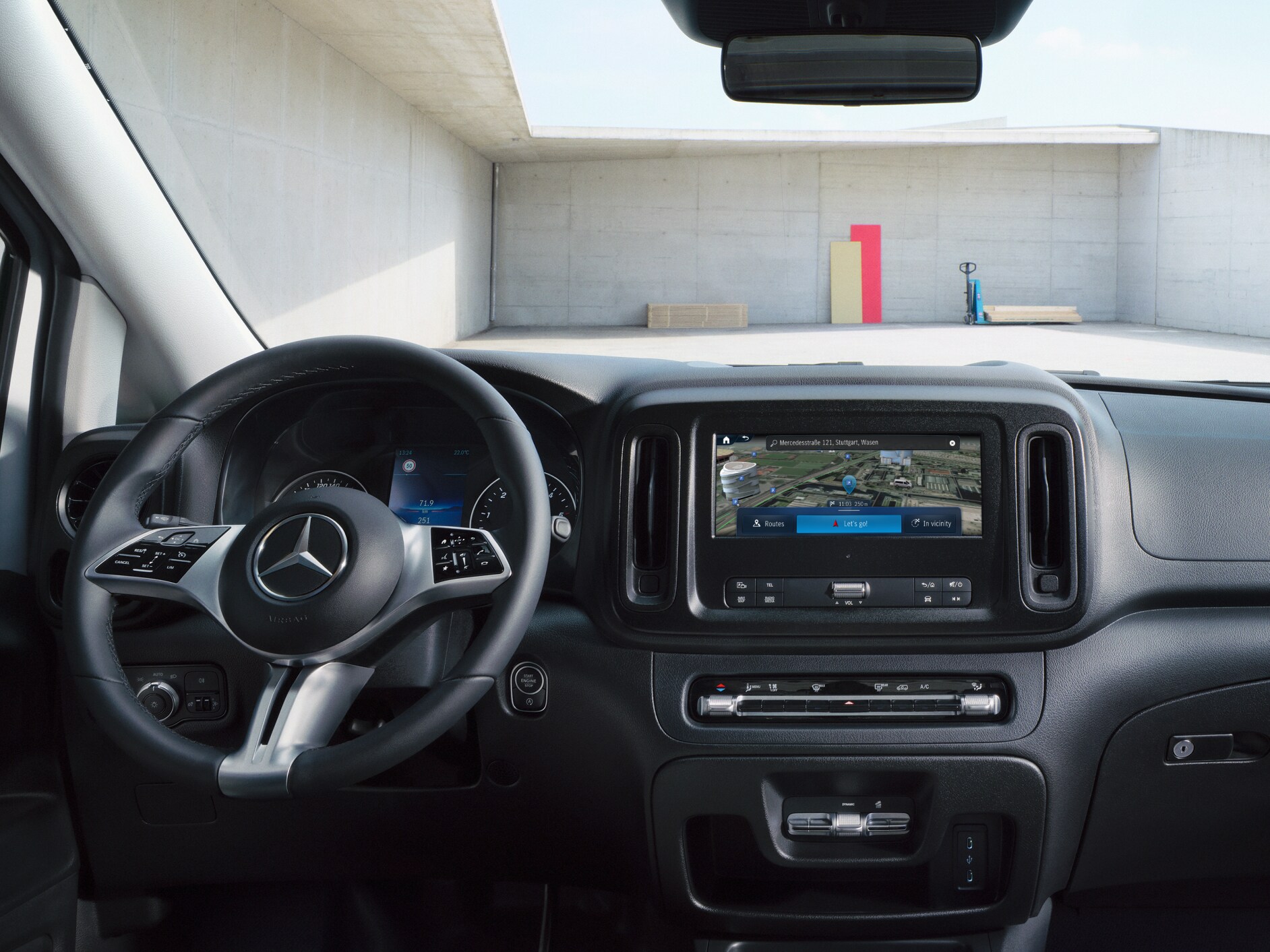 The Navigation for Parking Digital Extra in the MBUX multimedia system in the Mercedes-Benz Vito.