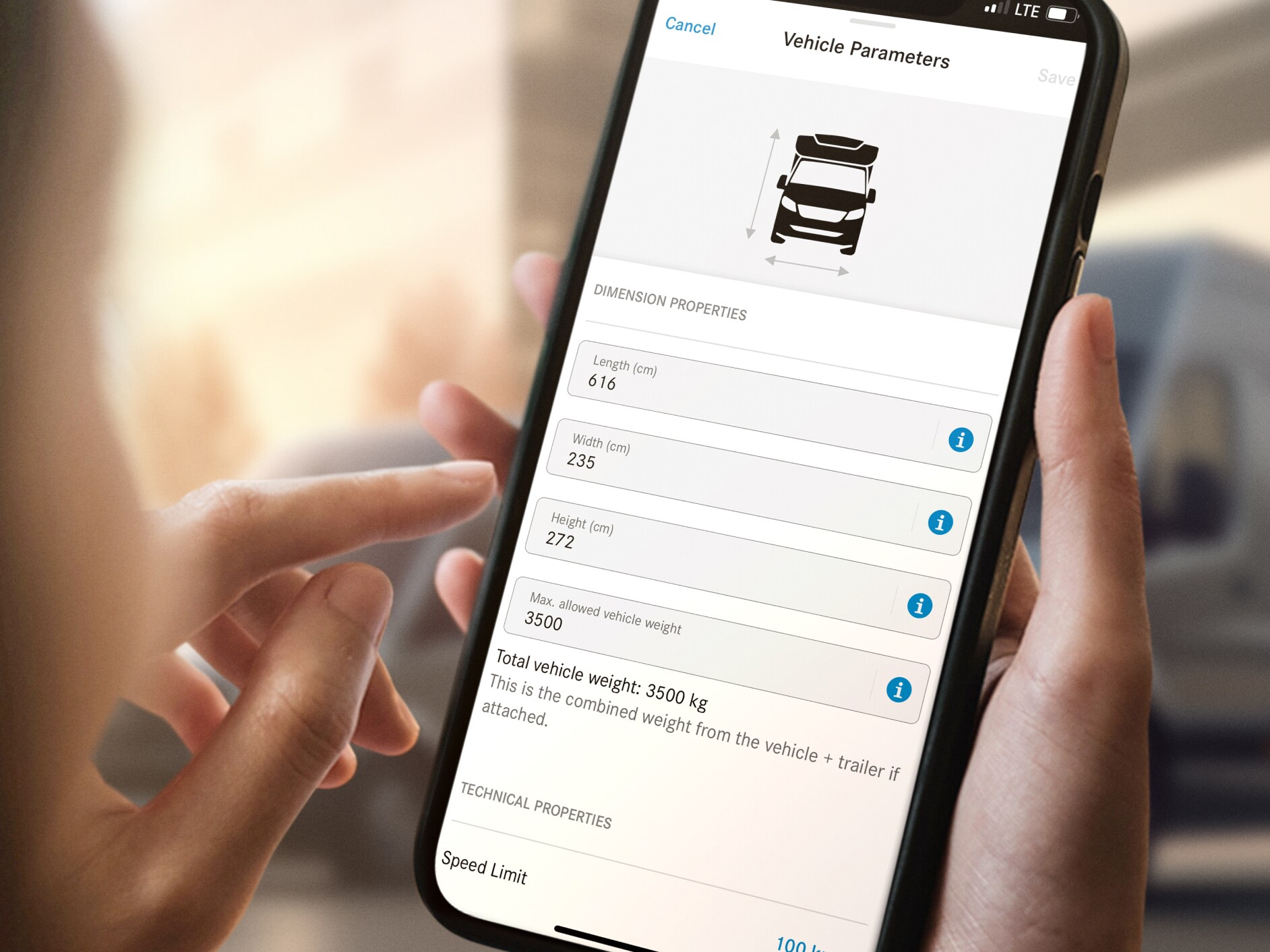 Graphical view of the vehicle dimensions in the Mercedes-Benz App on a smartphone.