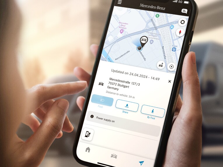 La fonction Localisation du véhicule de Mercedes-Benz sur un smartphone.