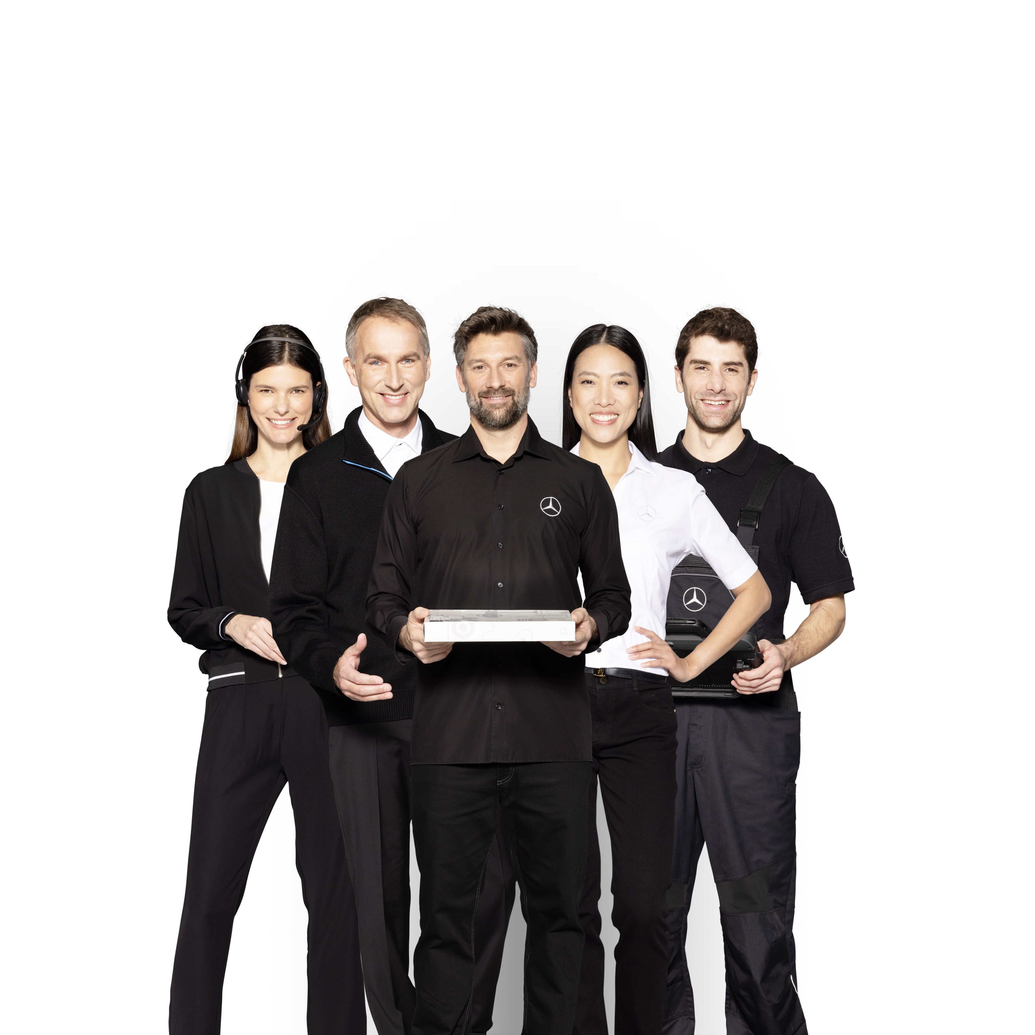 Mercedes-Benz | Servizio assistenza per i veicoli commerciali Cinque testimonial Mercedes-Benz che simboleggiano i servizi assistenza per i veicoli commerciali Mercedes-Benz