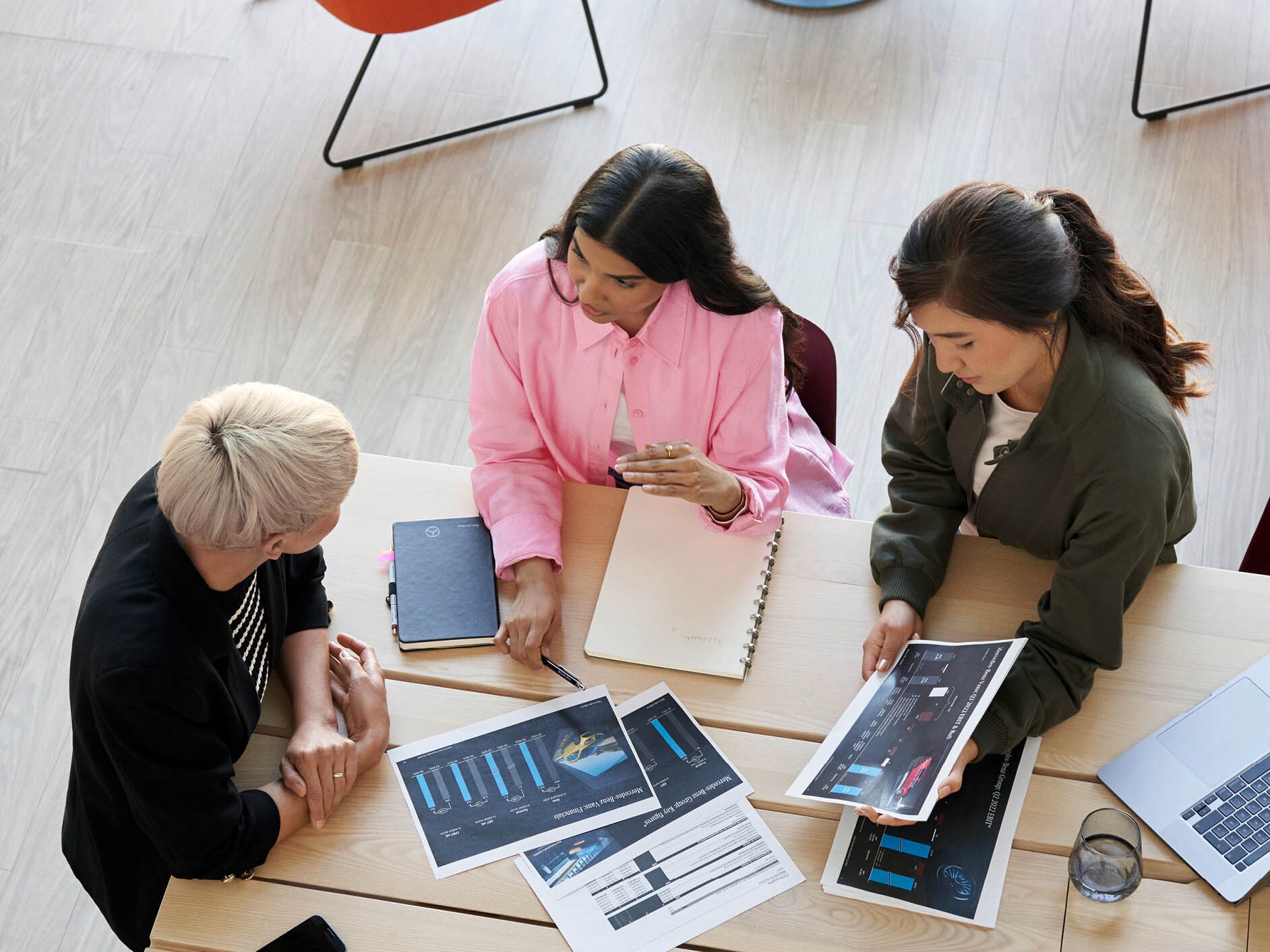 Mercedes-Benz. Des secteurs d’activité diversifiées.