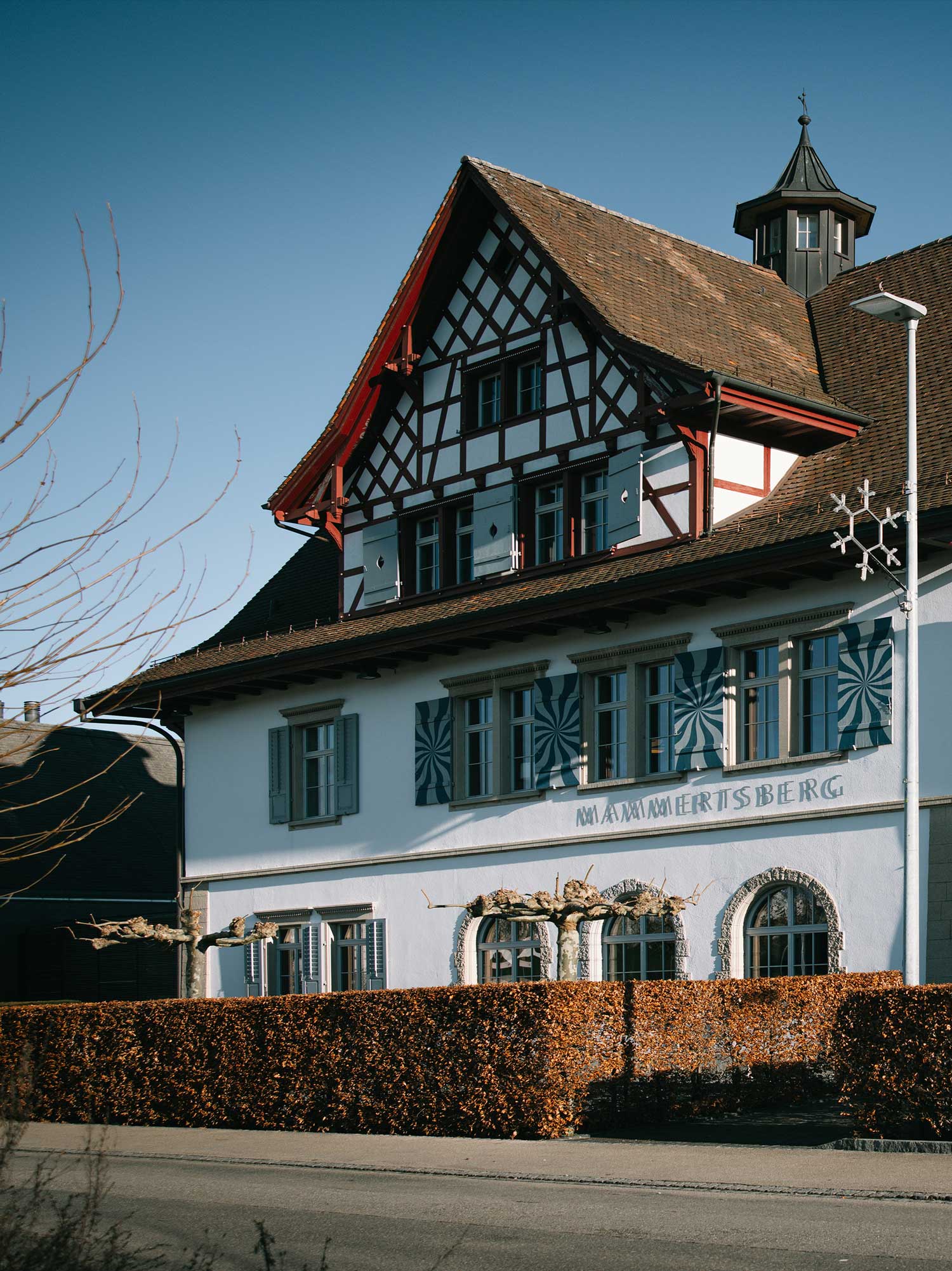 Restaurant Mammertsberg Das malerische Landschloss, von sanften Hügeln umschlungen.