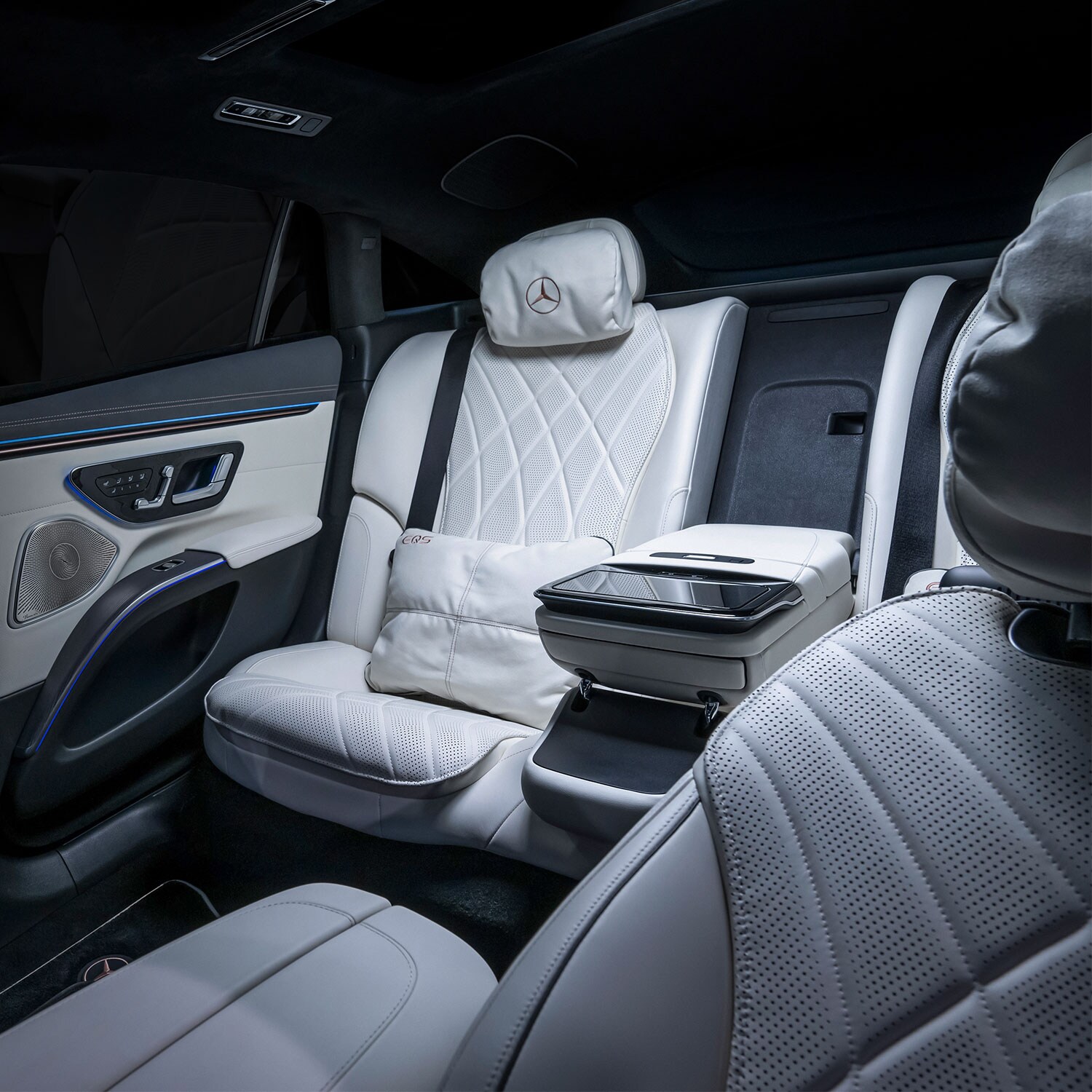 Das luxuriöse Interieur des Mercedes-Benz ECQ 580 4MATIC