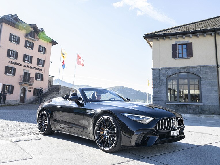 Mercedes-AMG SL 63 auf der Gotthard-Passhöhe