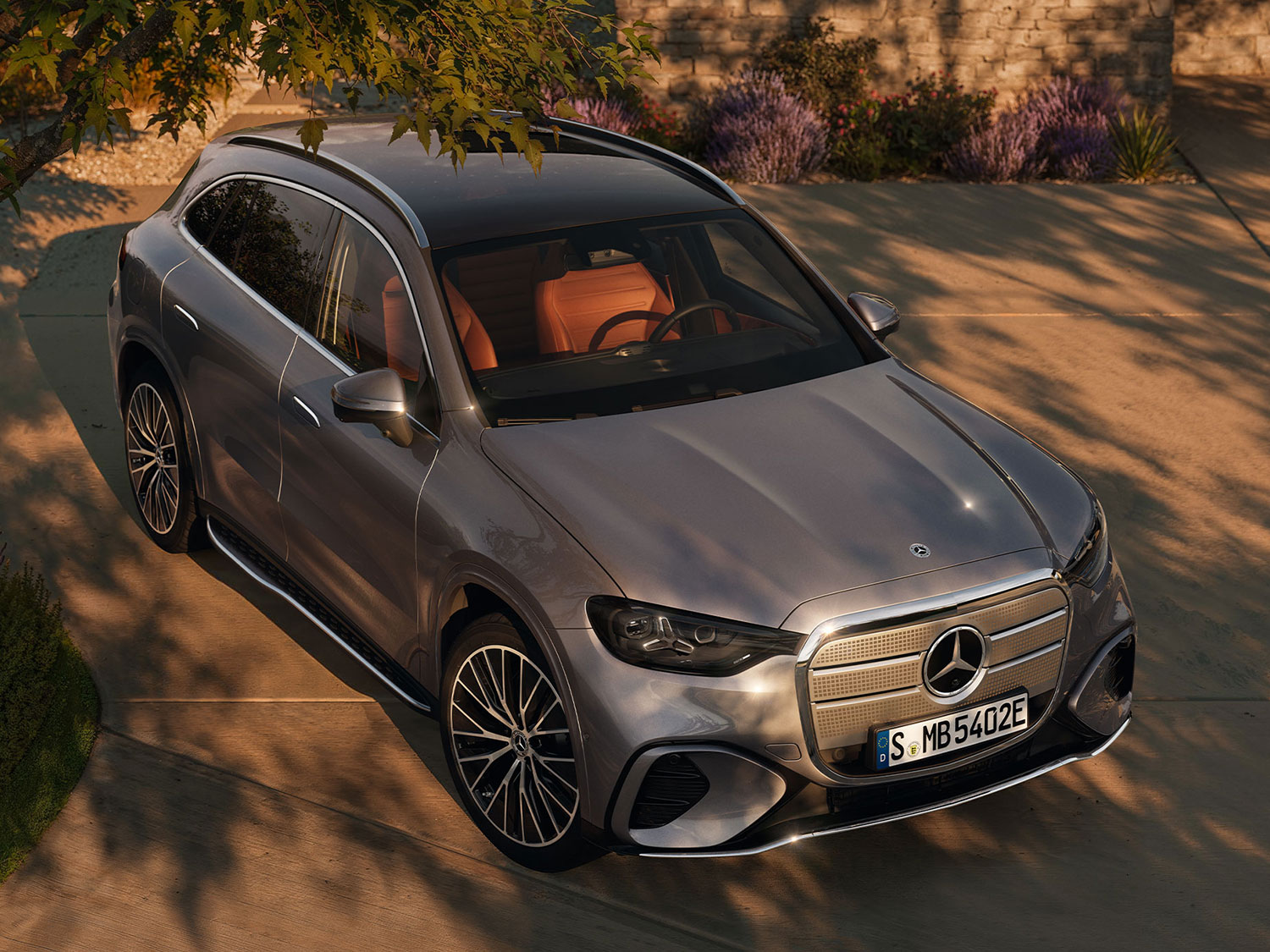 Ausstattungen | GLC mit EQ-Technologie | Mercedes-Benz Die Ausstattungen des neuen GLC mit EQ-Technologie von Mercedes-Benz.