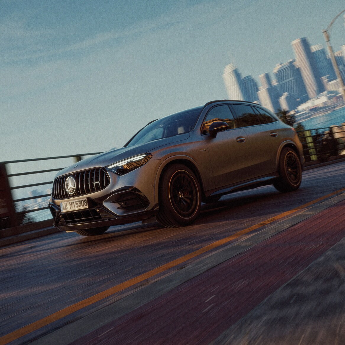 Gli esterni del nuovo Mercedes-AMG GLC SUV.