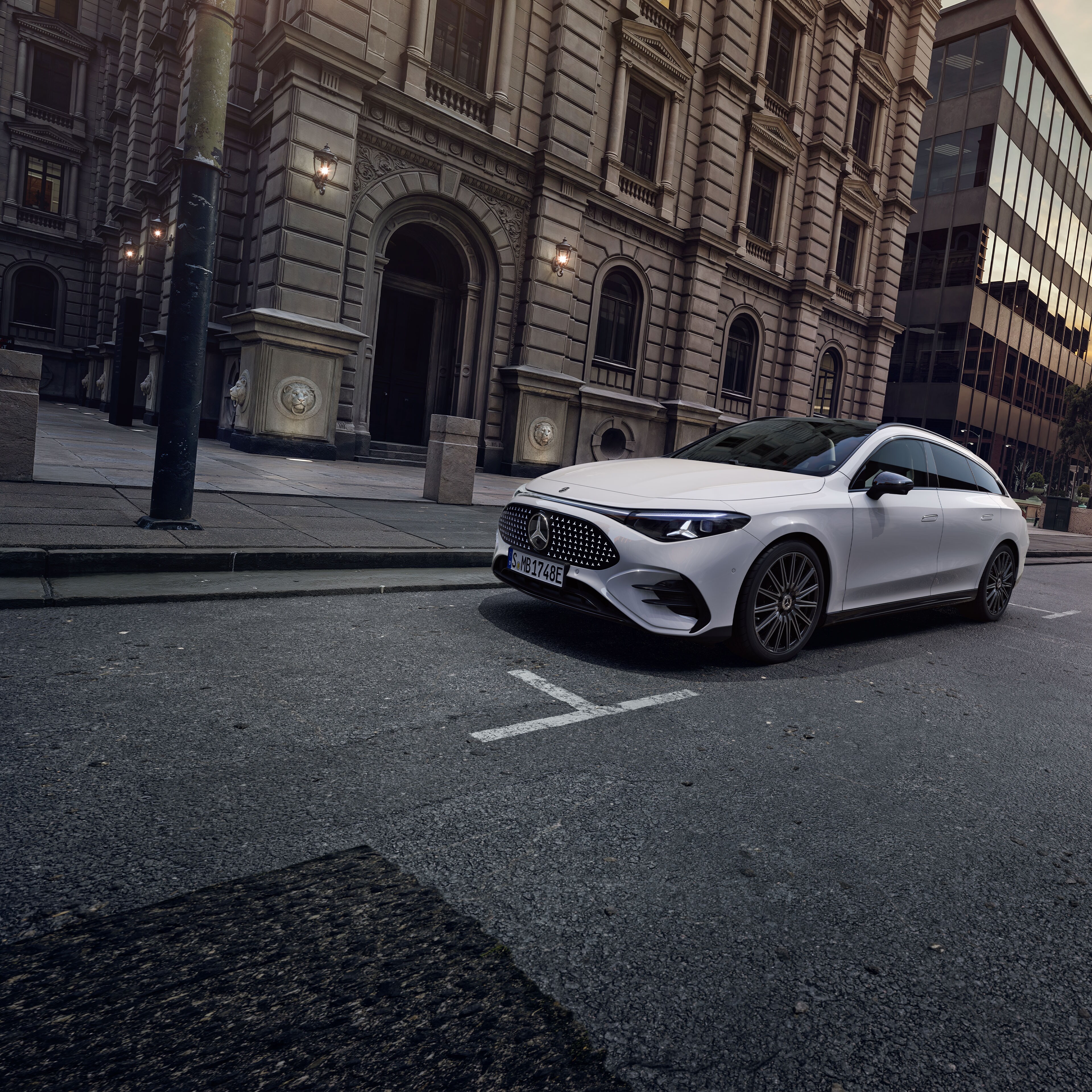 CLA Shooting Brake mit EQ-Technologie von Mercedes-Benz.