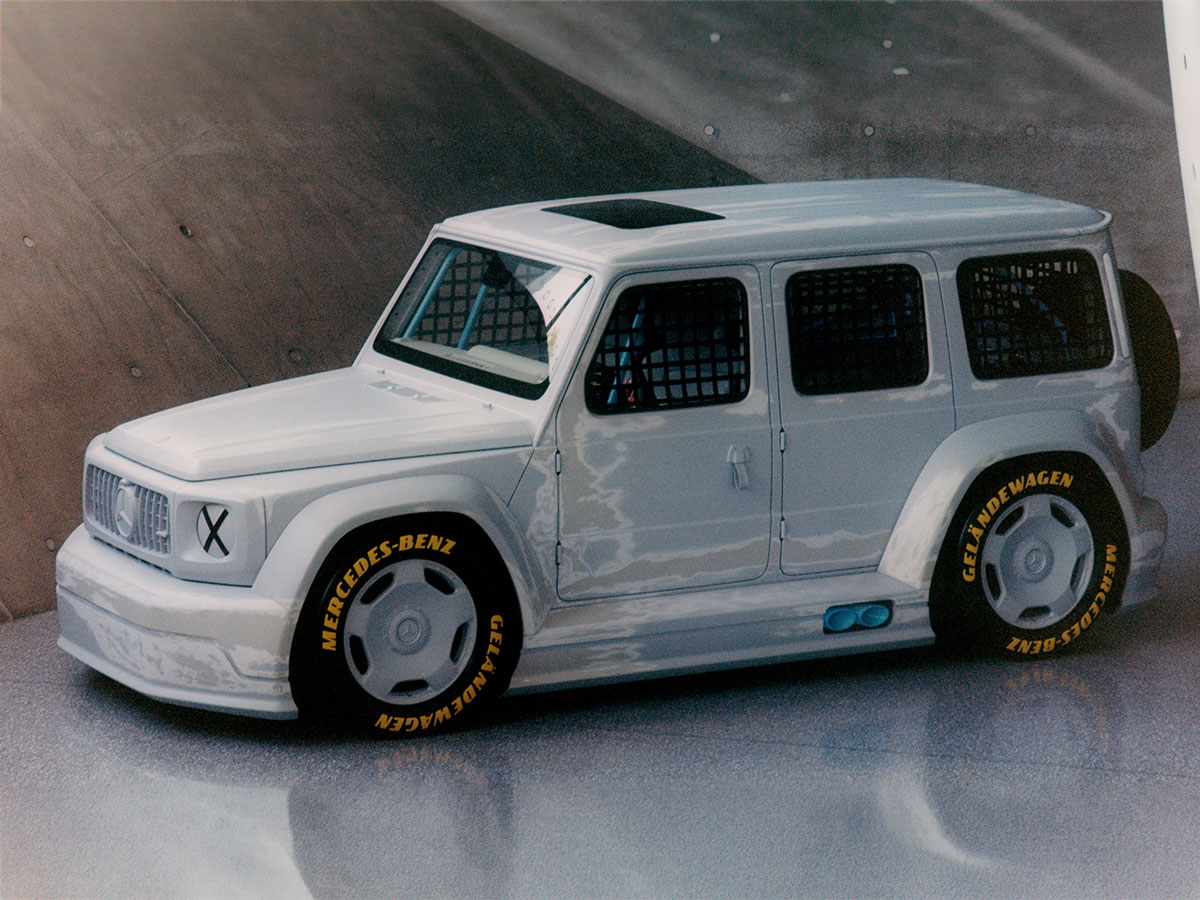 Progetto fuoristrada di Mercedes-Benz Vista laterale del progetto fuoristrada di Mercedes-Benz
