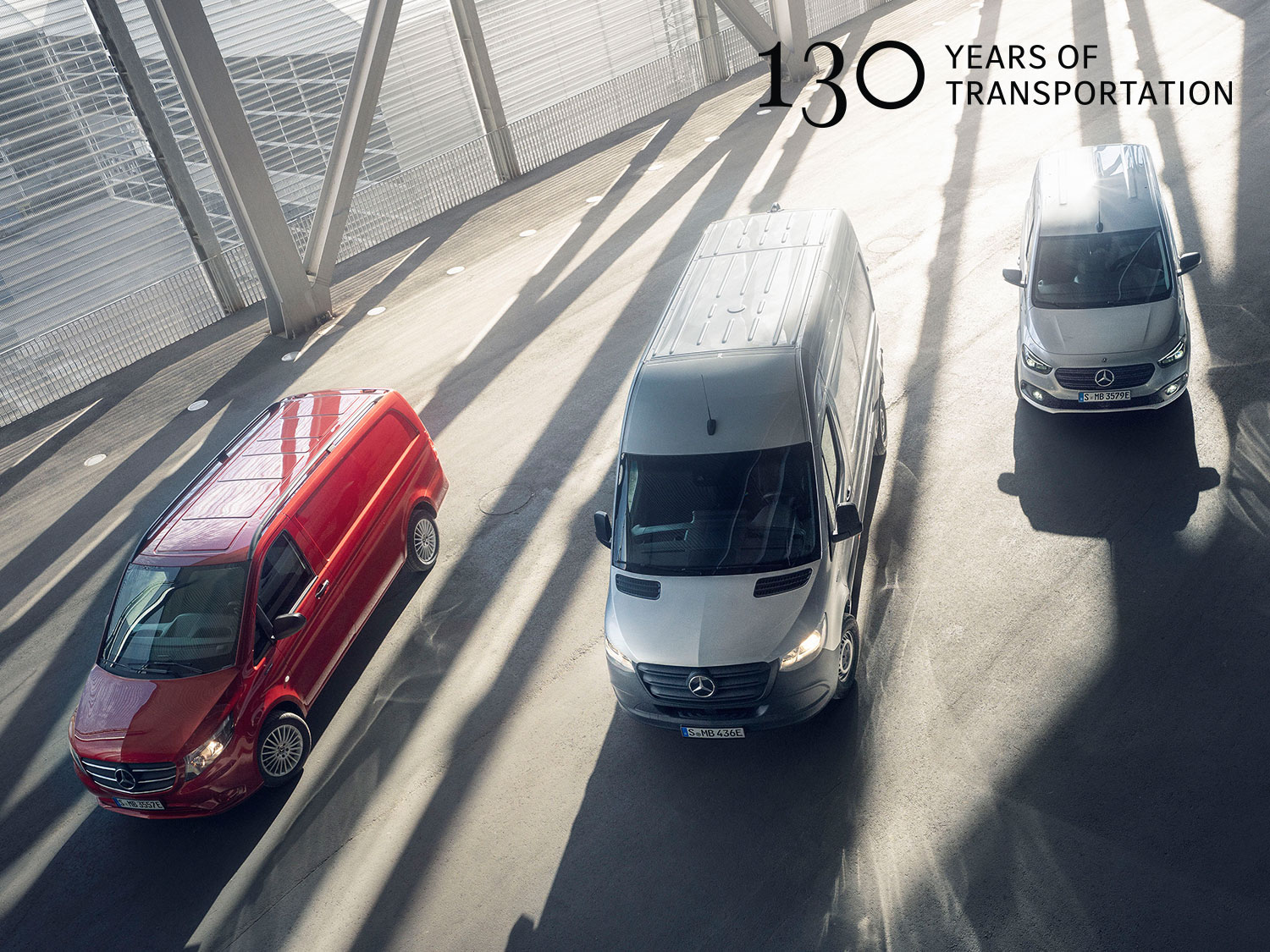 Gamme utilitaire Mercedes-Benz | 130 ans de transport Vue latérale des fourgons Mercedes-Benz eCitan, eVito et eSprinter.